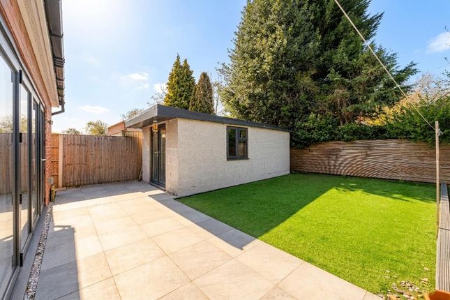 20, Langdale Road, Sale photo 4