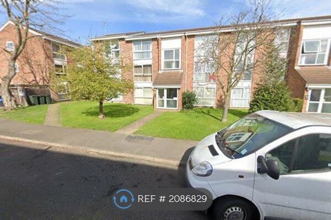 Thumbnail Flat to rent in Oakley Close, Isleworth