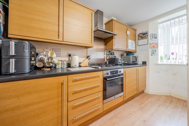 42 Collett Road, Taunton photo 3