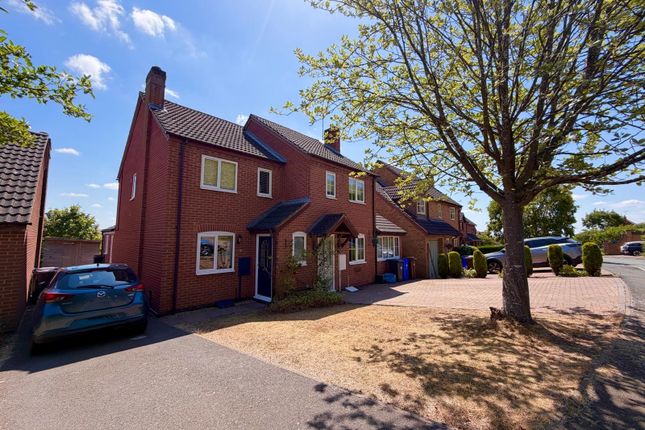2-bed house on 31, Burton-on-Trent, £900/mo