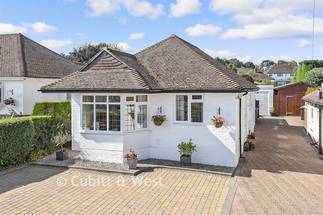 8, Linden Avenue, East Grinstead photo 2