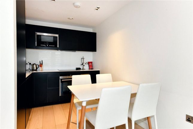 Flat 52, Roman House,, Wood Street, London photo 2