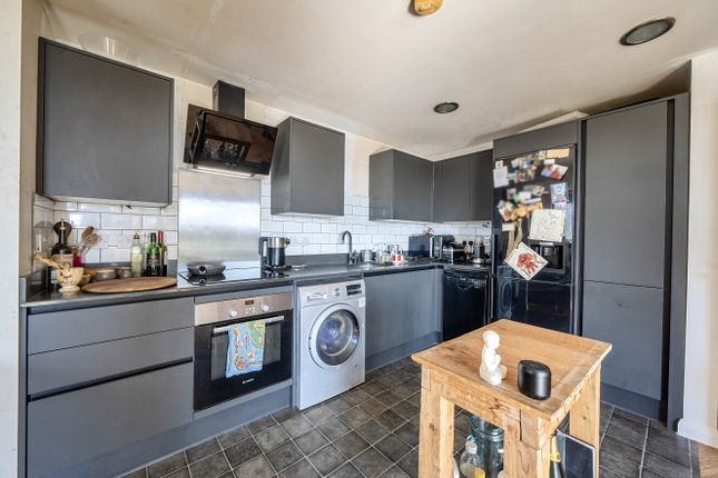 Flat 34,, Ampere House, London photo 4