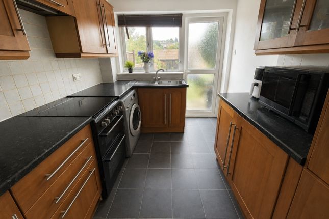 228 Devon Road, Luton, Bedfordshire photo 3