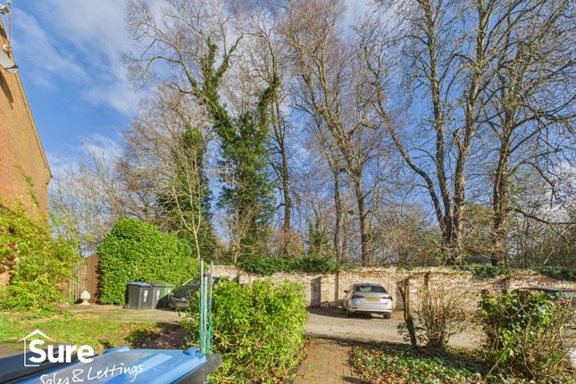 3, Andrews Close, Hemel Hempstead photo 3