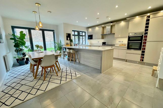 68, Bloomesbury Avenue, Greater Manchester photo 2