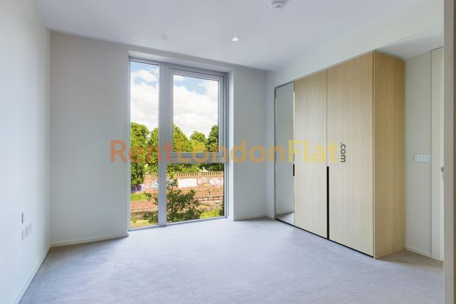 Flat for sale in Lillie Square, Fulham