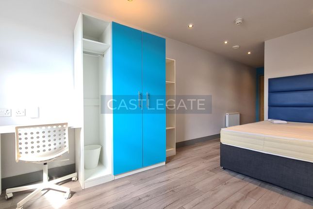 Flat 13, Room 1, Dundas Works, 15-17 Dundas Street, Huddersfield, HD1 2He (3)