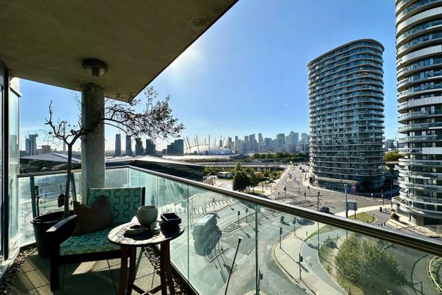 Flat 26 Alaska Apartment, 22, Western Gateway, Canning Town photo 2