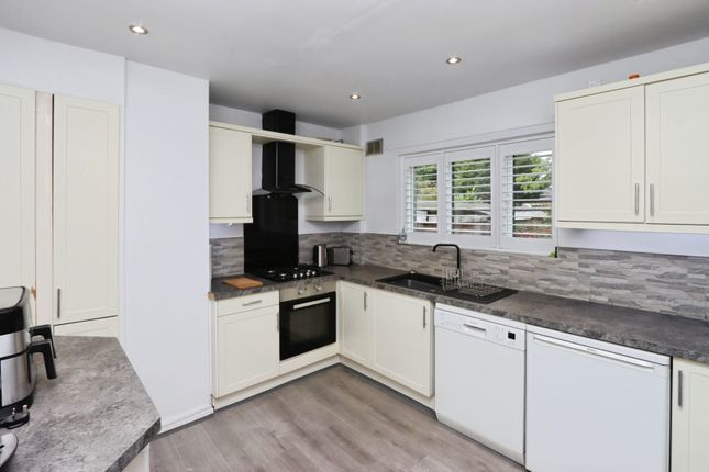 75, Reney Avenue, Sheffield photo 3