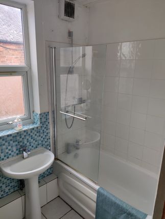 Terraced house to rent in Upperton Road, Leicester
