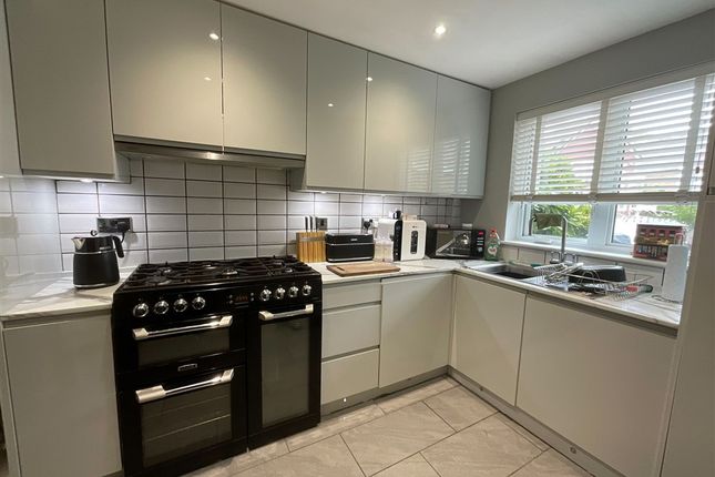 Alisander Close, Snodland photo 3