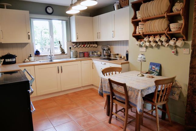 5, Olivers Hill, Calne photo 2
