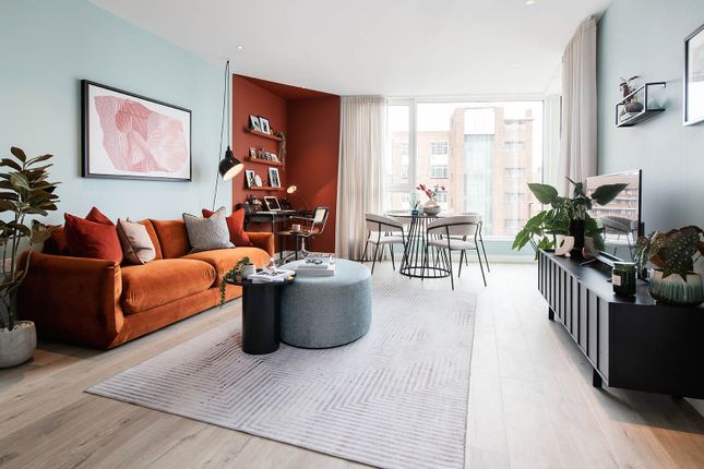 Flat for sale in Kennington Oval, London