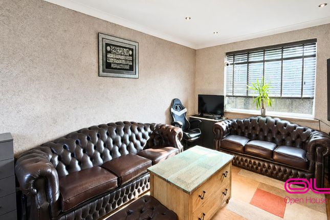 132, Blenheim Road, Bolton photo 2