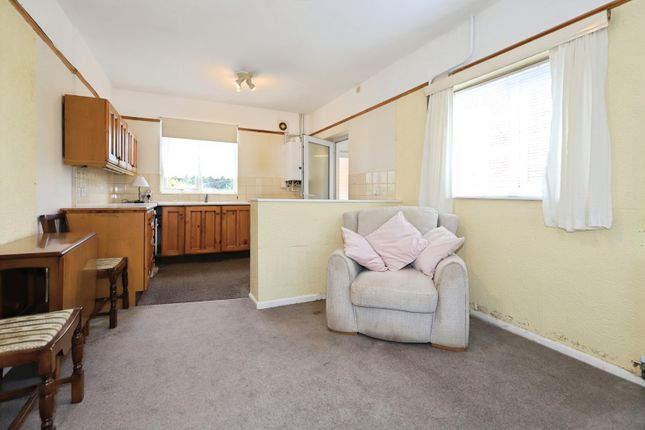 7, Kinver Avenue, Worcestershire photo 4