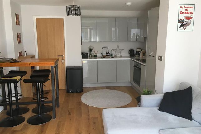 Flat 117, Hope Quay The Gateway, Bristol photo 3