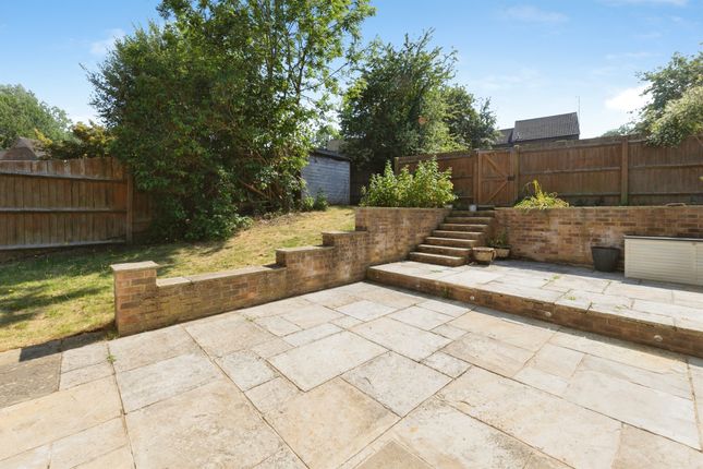 8, Hydrangea Walk, Banbury photo 3