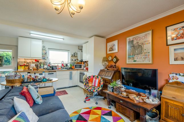 14, Blake Street, Wyesham, Monmouth photo 4