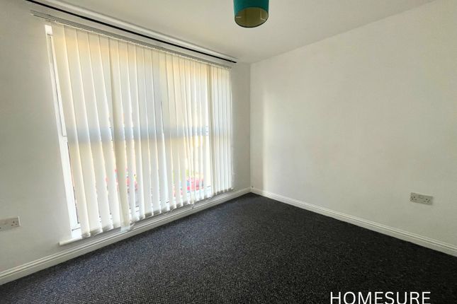 15, Lowbridge Court, Liverpool photo 5