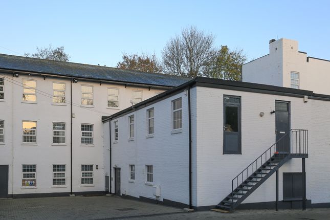 Thumbnail Office to let in Brook Street, Tring, Hertfordshire