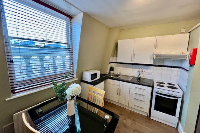 40, Clanricarde Gardens, London W2 4JW, UK, Kensington and Chelsea photo 4