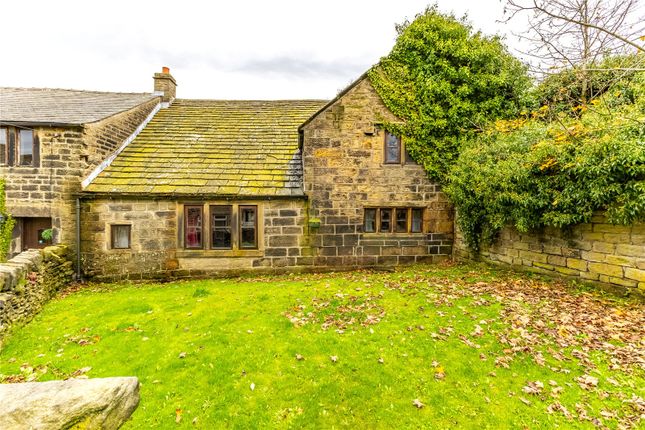 46, Oldfield, Holmfirth photo 4