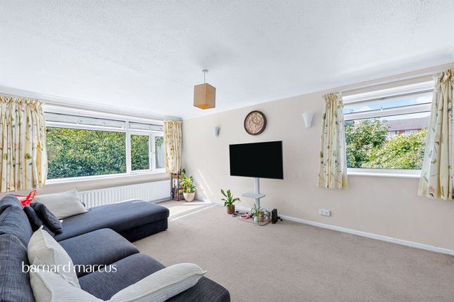 68, Stanstead Manor, St. James Road, Sutton photo 4