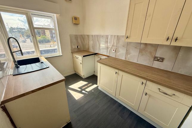 Flat 1, 8, Wimpson Lane, Hampshire photo 2