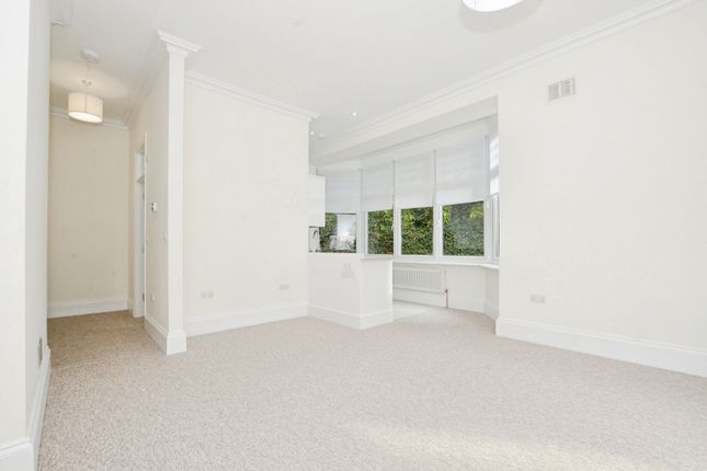 Flat 1, 17, Roxborough Park, Harrow photo 2