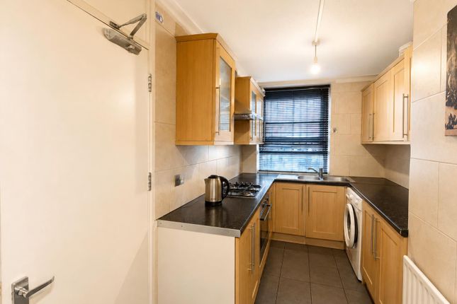 23, Nairn Street, London photo 3