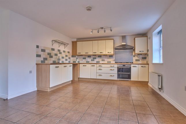 17, Garner Close, Barwell photo 2
