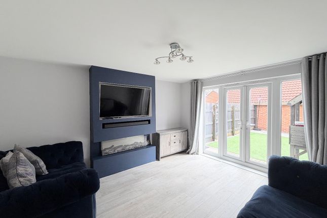 15, Harold Hornsey Square, Hartlepool photo 2