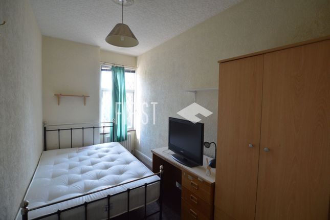 Clarendon Park Road, Leicester photo 5
