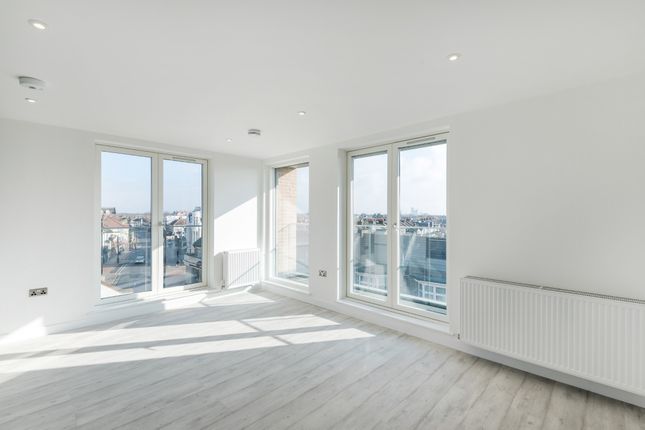 1 Bed Flat To Rent In Upton Park Road London E7 Zoopla