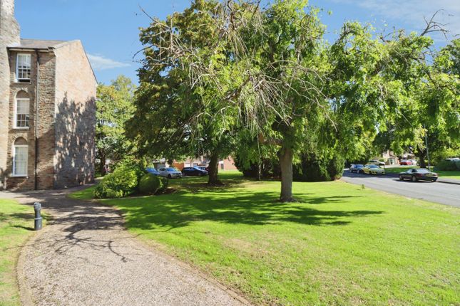 12, Linden House, Stapleton photo 2