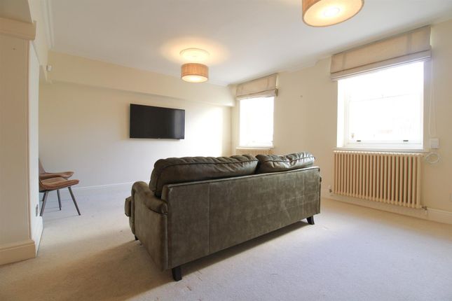 Flat for sale in Suffolk Square, Cheltenham