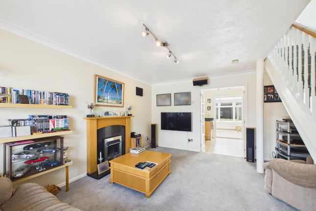 19, Harvard Road, Sandhurst photo 2