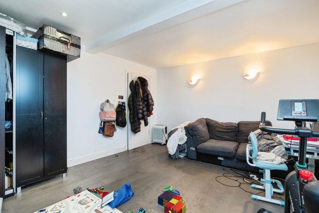 141 Trelawney Estate, Paragon Road, Hackney photo 4