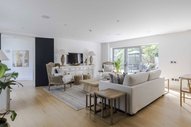 5, Sunnyside, London photo 4