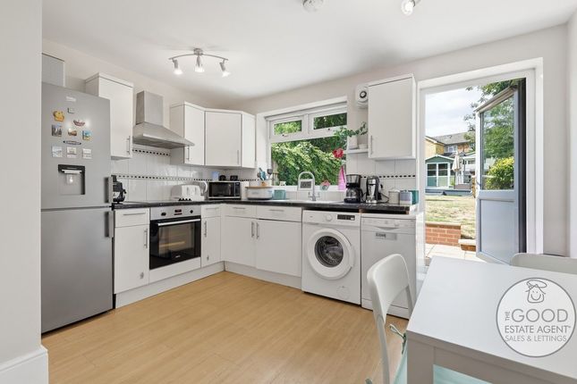 78, River Way, Loughton photo 3