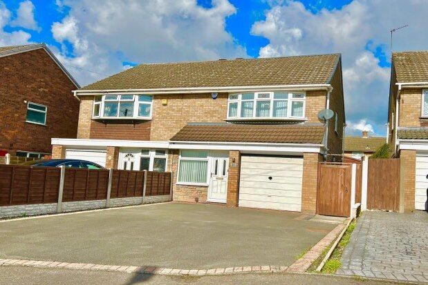 Property to rent in Stourmore Close, Willenhall