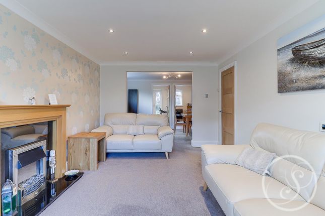 4, High Ash Crescent, Leeds photo 4