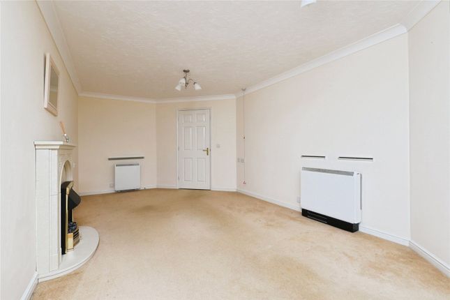 63, Aire Valley Court, Bingley photo 3