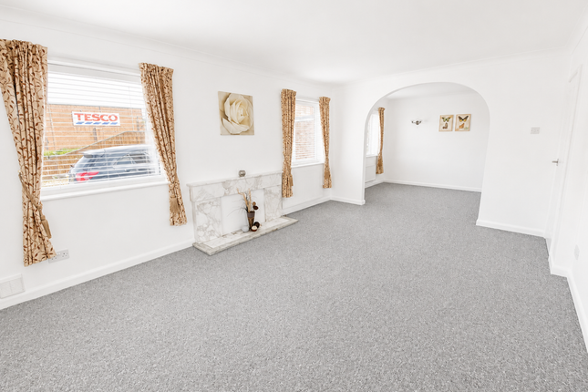 1 Barretts Close, Holbeach photo 3