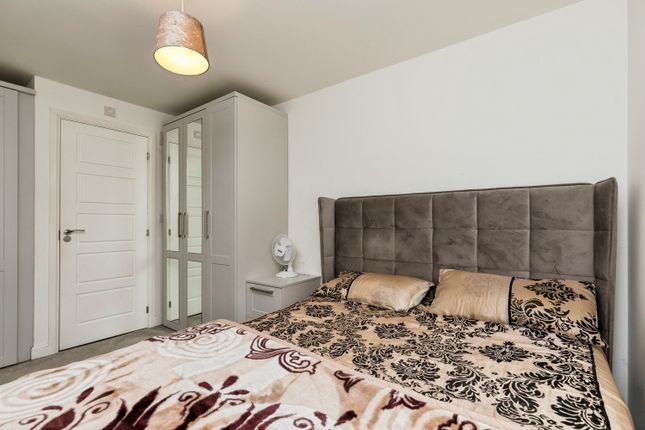 73, Bedivere Road, Crawley photo 4