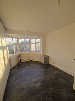52 Park Road, Enfield photo 4