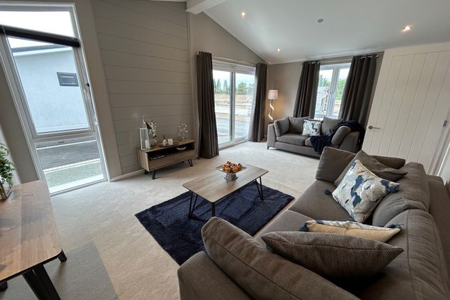 The Residence, Sandy Bay, Thorney Bay Road, Canvey Island photo 3