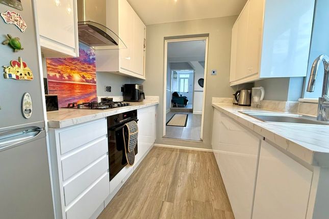 60, Houghton Road, Dunstable photo 3