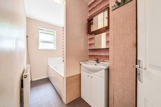 Terraced house for sale in Grendon Street, London